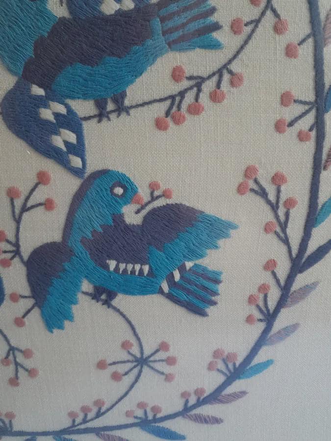 Framed Swedish Blekingesöm embroidery of four blue birds on linen – photo 5