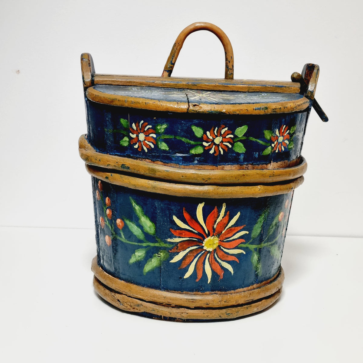 Blue painted Swedish staved container with folk flowers and split-branch hoops – photo 2