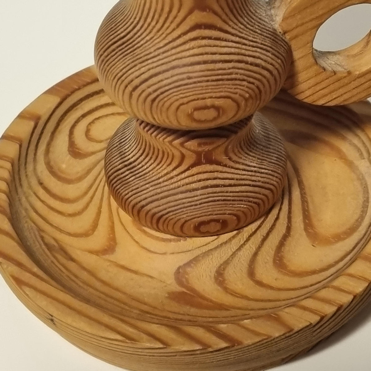 Pair of turned wooden candle holders with ring handles, honey-brown – photo 5