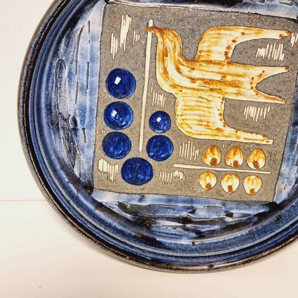 Upsala Ekeby bird wall plate, Swedish mid century chamotte ceramic, photo 3