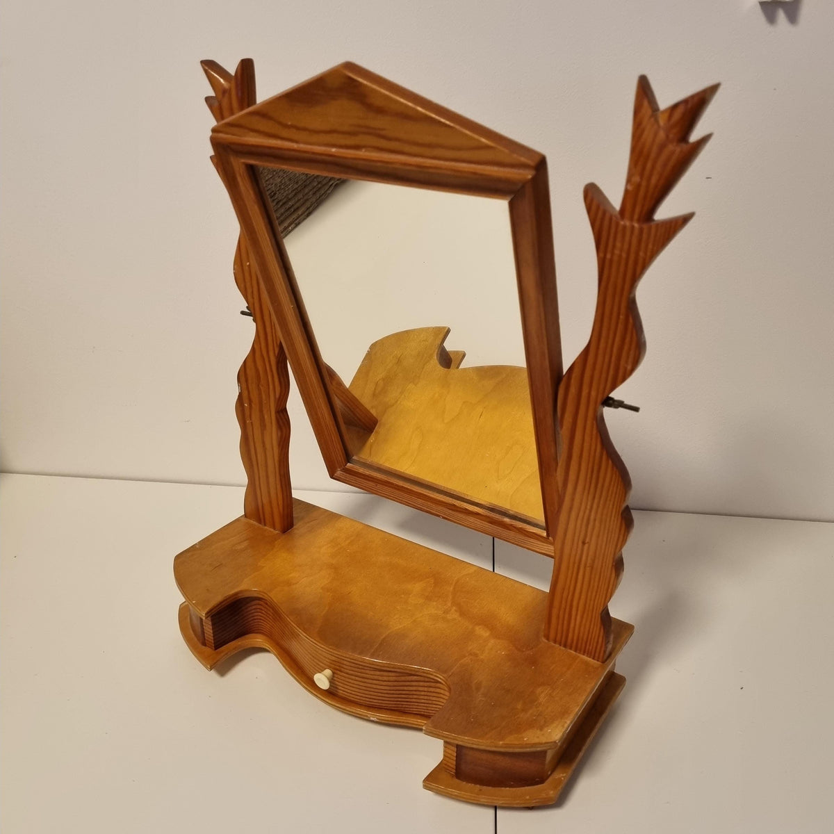 Solid honey pine tilting vanity mirror with carved branch supports – photo 5