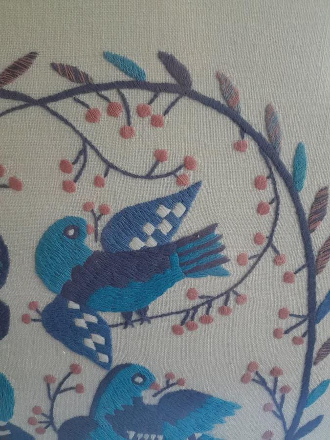 Framed Swedish Blekingesöm embroidery of four blue birds on linen – photo 6