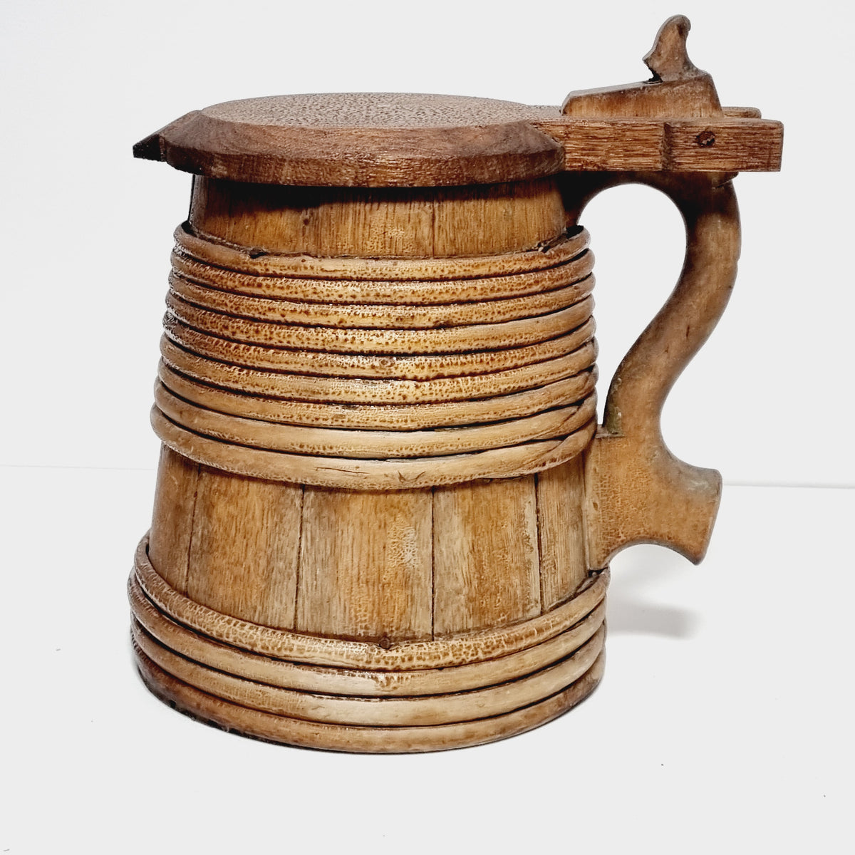 Antique Scandinavian staved wooden tankard with split-branch bands and lid