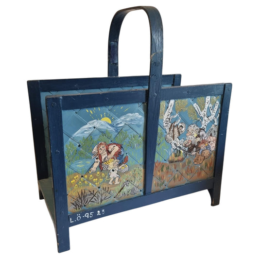 Swedish hand-painted troll art wooden magazine holder, signed L.Ö-95 – photo 2
