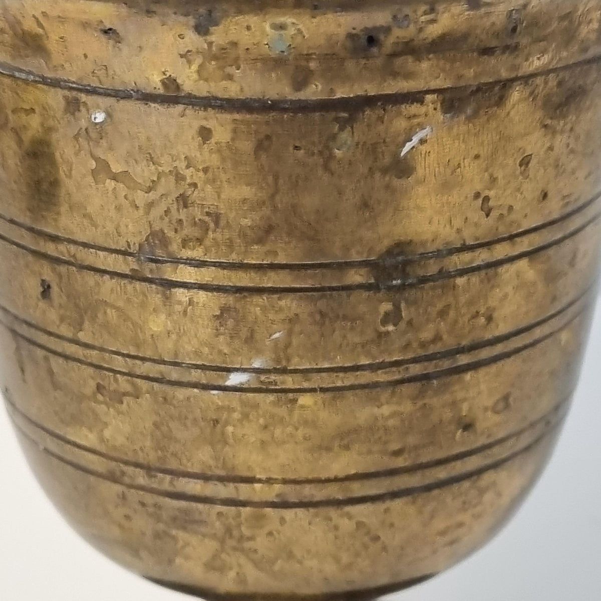 Antique footed brass mortar and pestle, 19th century – photo 4