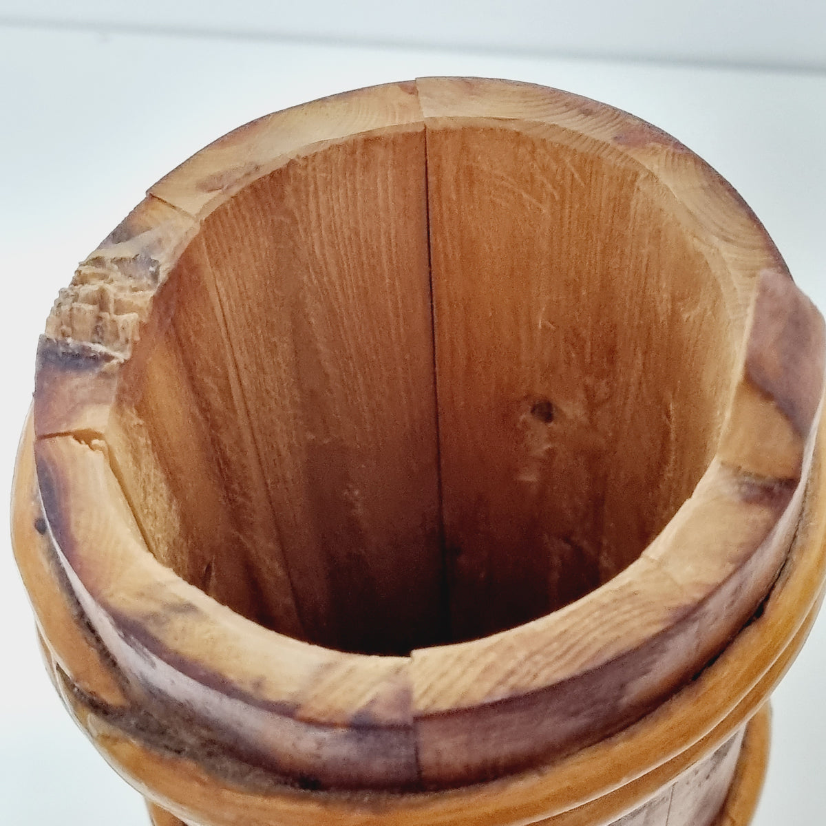 Rim and lid condition detail of vintage butter churn