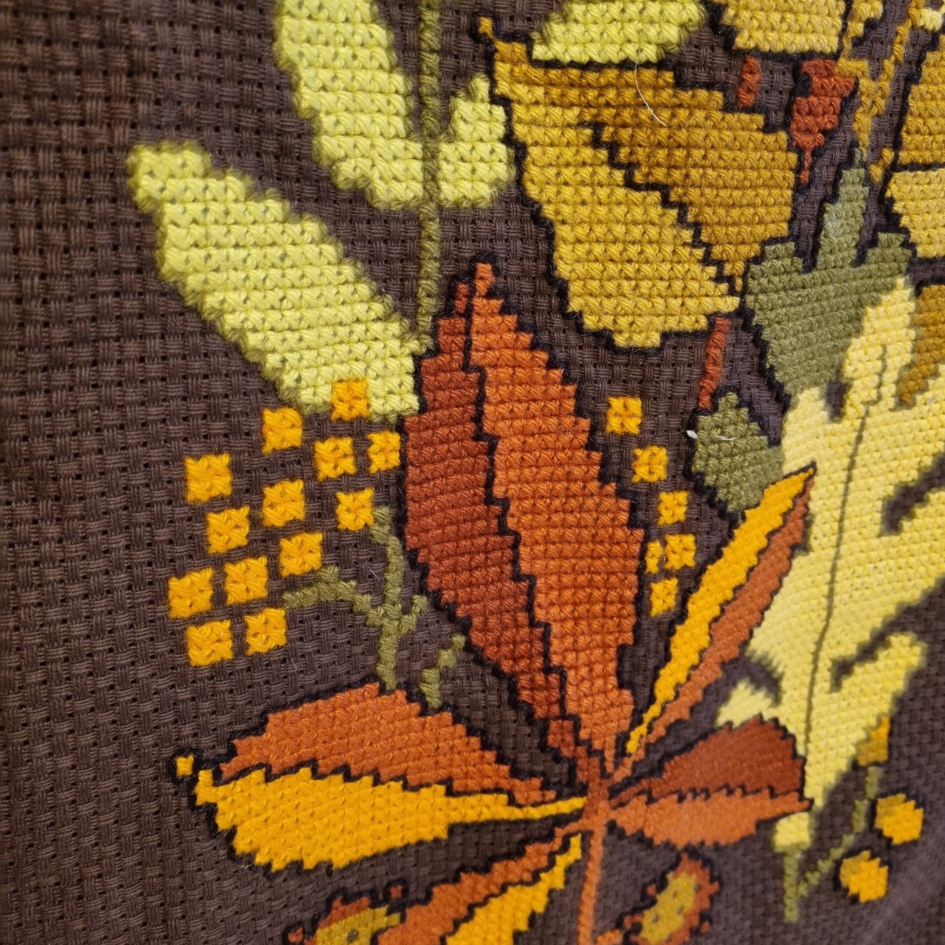 Vintage Scandinavian Woven Tapestry – Autumn Leaves Nordic Wall Art with authentic vintage mid-century charm and handwoven textiles.
