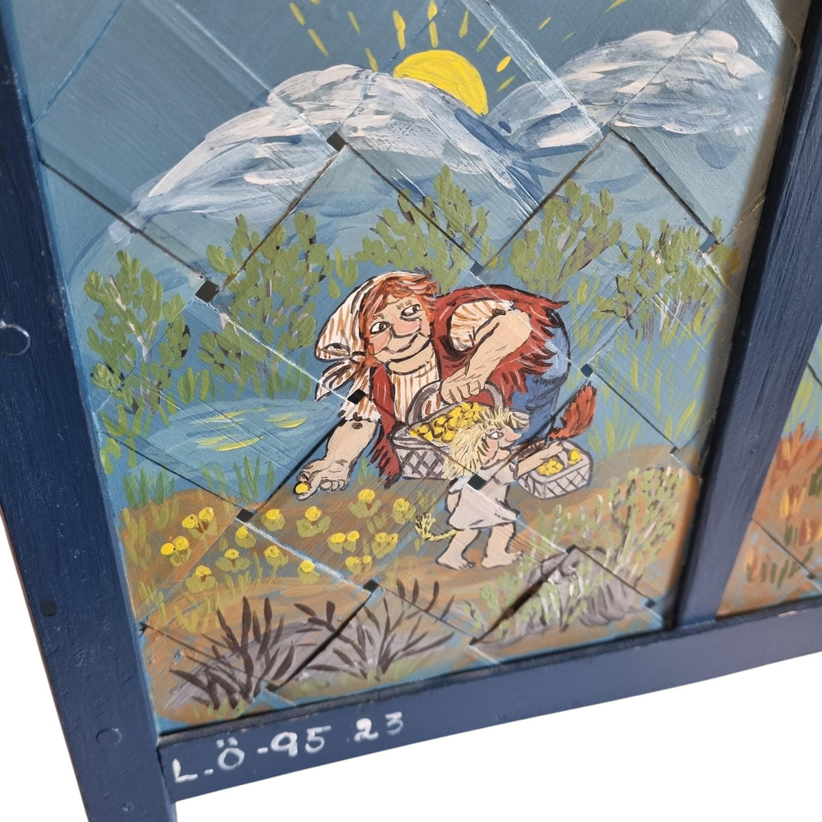 Swedish hand-painted troll art wooden magazine holder, signed L.Ö-95 – photo 9