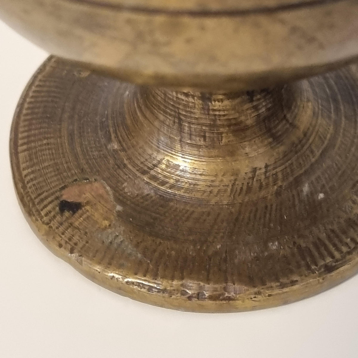 Antique footed brass mortar and pestle, 19th century – photo 8