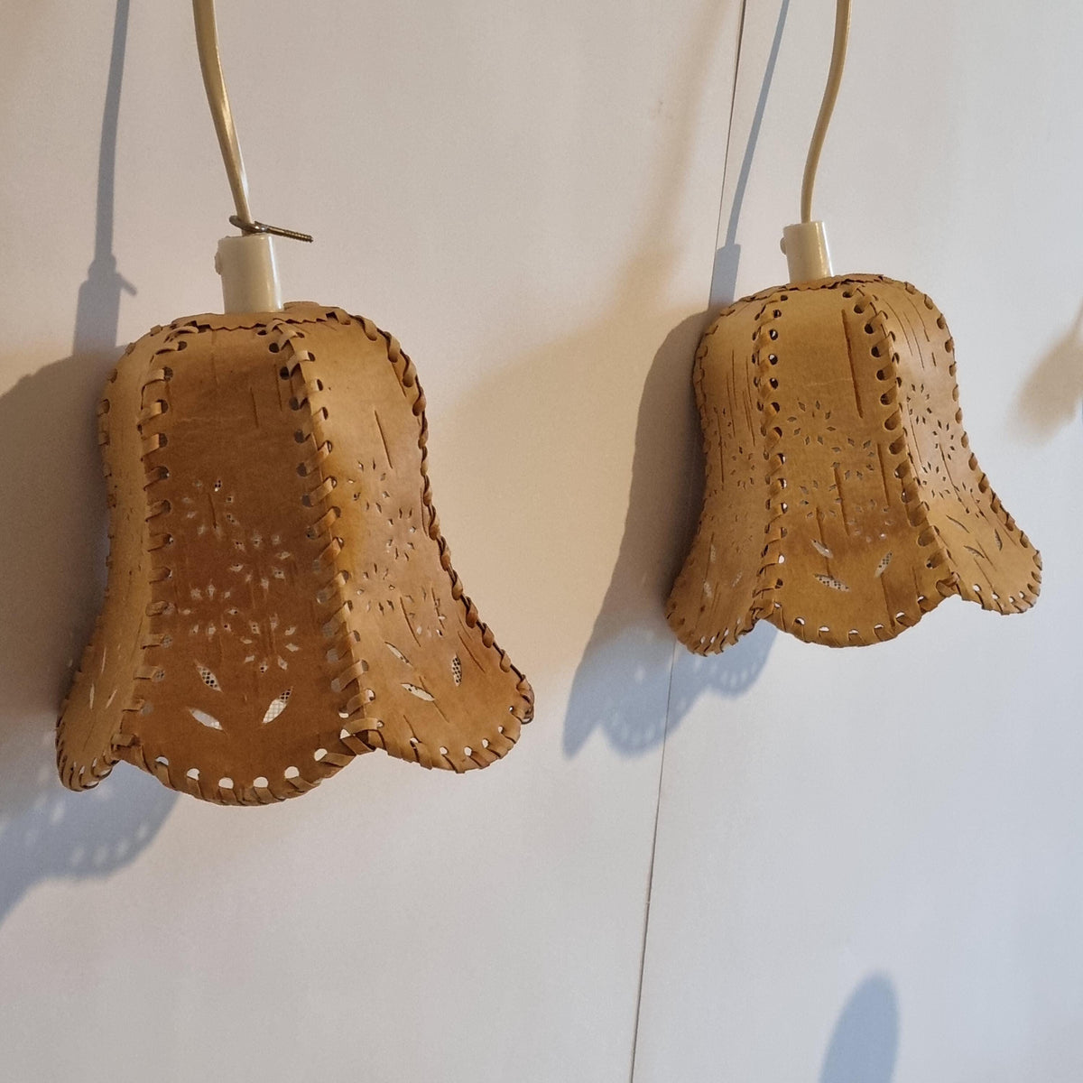 Hand-carved woven birch bark pendant light, Scandinavian hanging lamp – photo 6