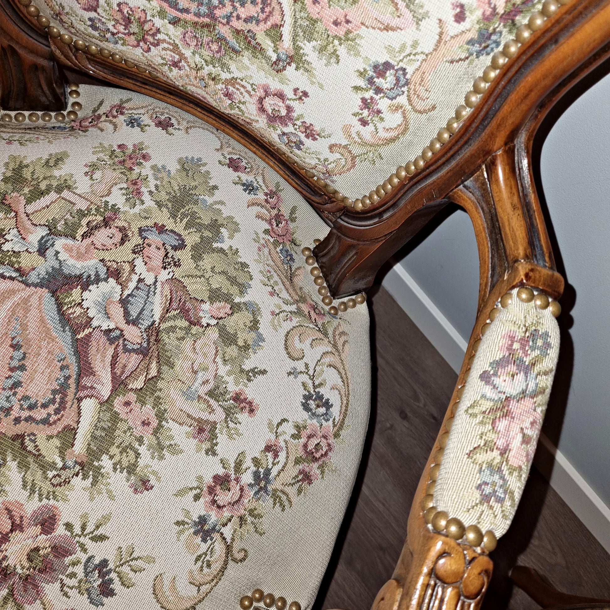 Louis XV–Style Dining Set | Extendable table with 4 Needlepoint Armchairs -Rococo dining set ornate needlepoint upholstery close-up