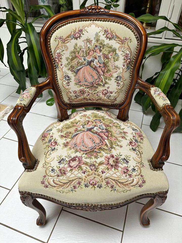 Louis XV–Style Dining Set | Extendable table with 4 Needlepoint Armchairs -Rococo dining set detailed needlepoint floral upholstery chair