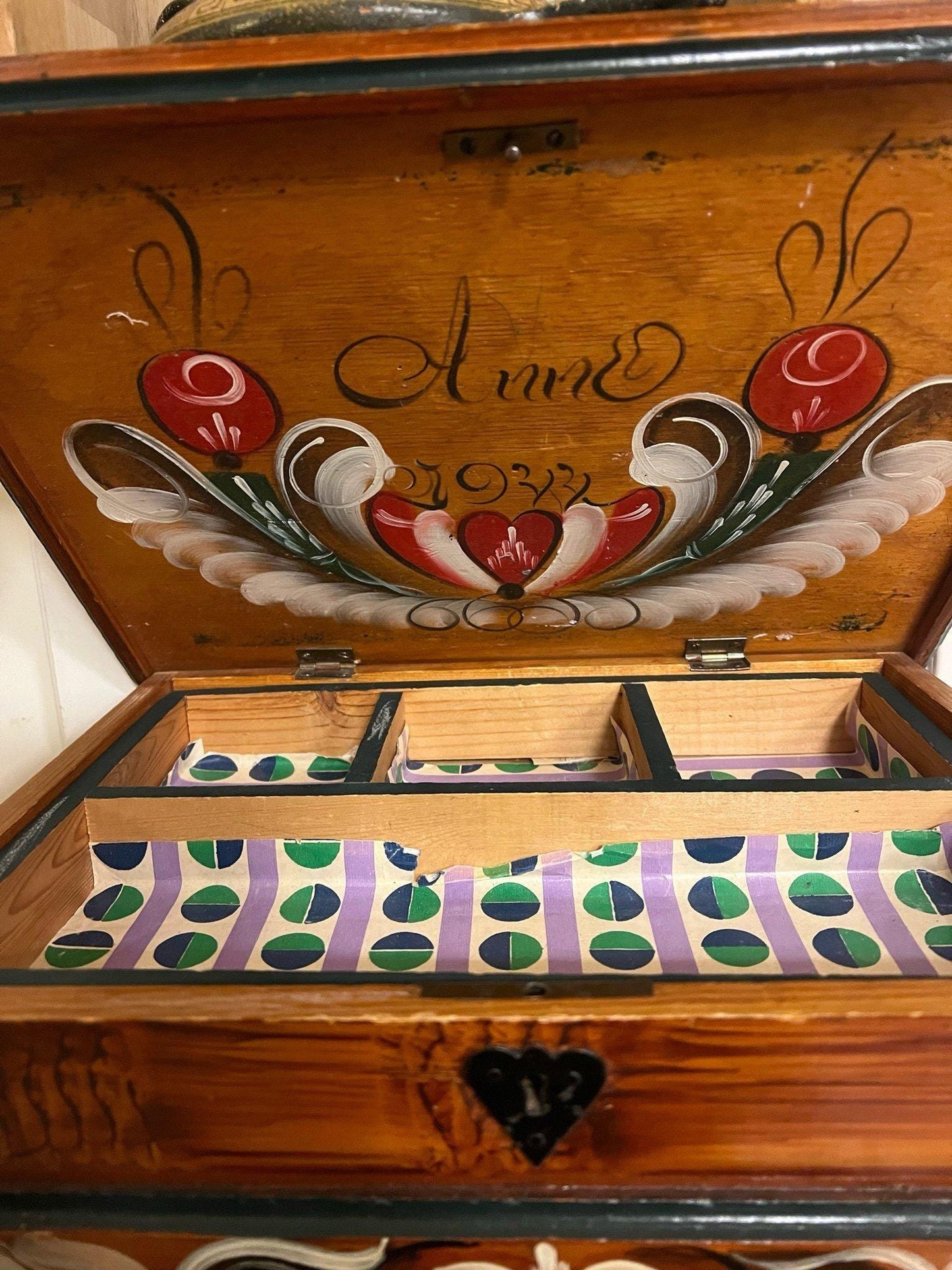 Vintage Kurbitsmaleri Sewing Chest: Swedish Dalarna Folk Art, 1944 with floral painting and patterned fabric interior compartments