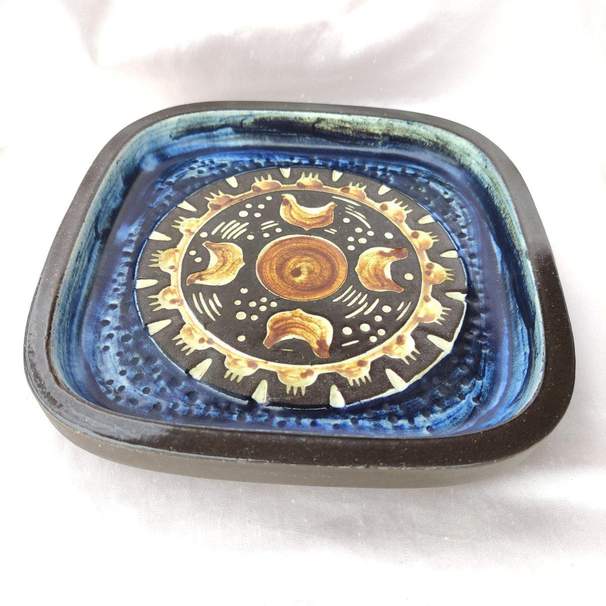 Olle Alberius Studio Ceramic Wall Plate, Uppsala-Ekeby, Swedish Mid-Century Modern Art Pottery