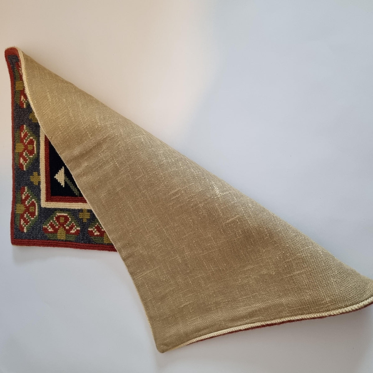 Handwoven Rölakan Style Wool Textile – / 23.62" × 11.02" Vintage Swedish Folk Wall Tapestry –