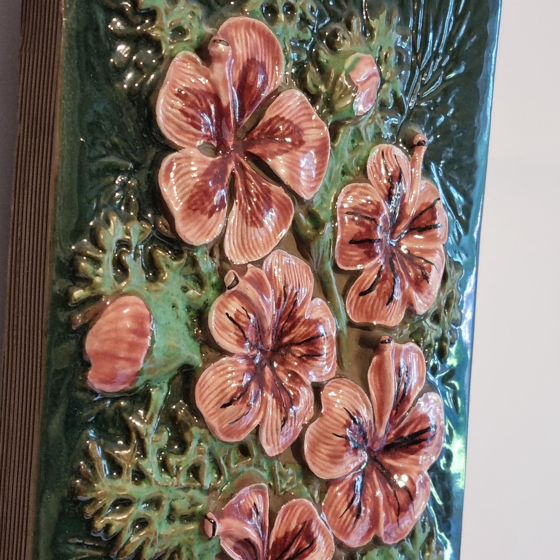 Wall Hanging Jie Gantofta Aimo Pink Geranium Ceramic Plaque Mid Century Scandinavian Swedish Floral Wall Art Green 1960s Sweden
