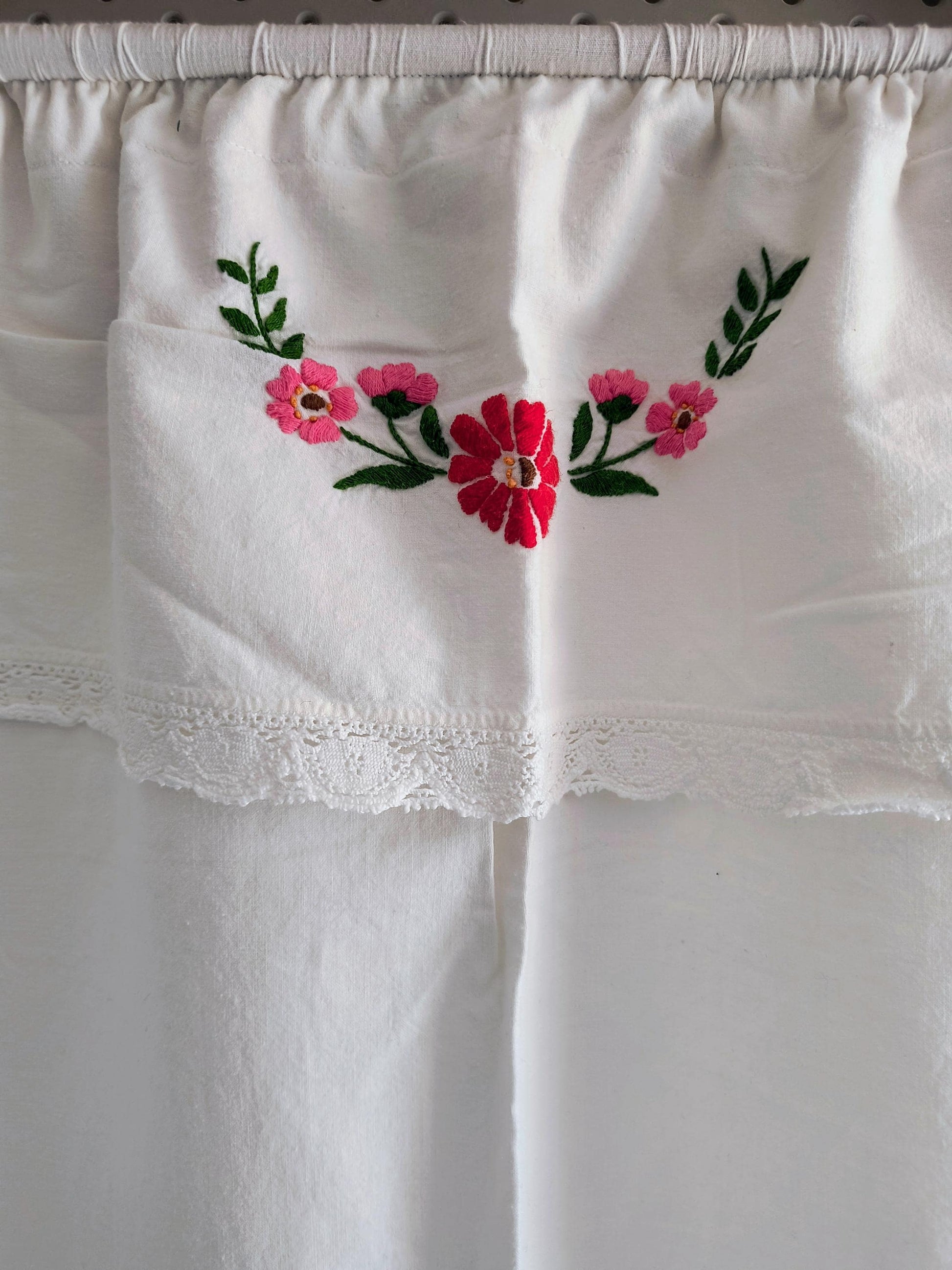 Embroidered Linen Towel Holder with Wooden Shelf – Folk Art Kitchen Wall Hanging – Rustic Scandinavian Farmhouse Decor