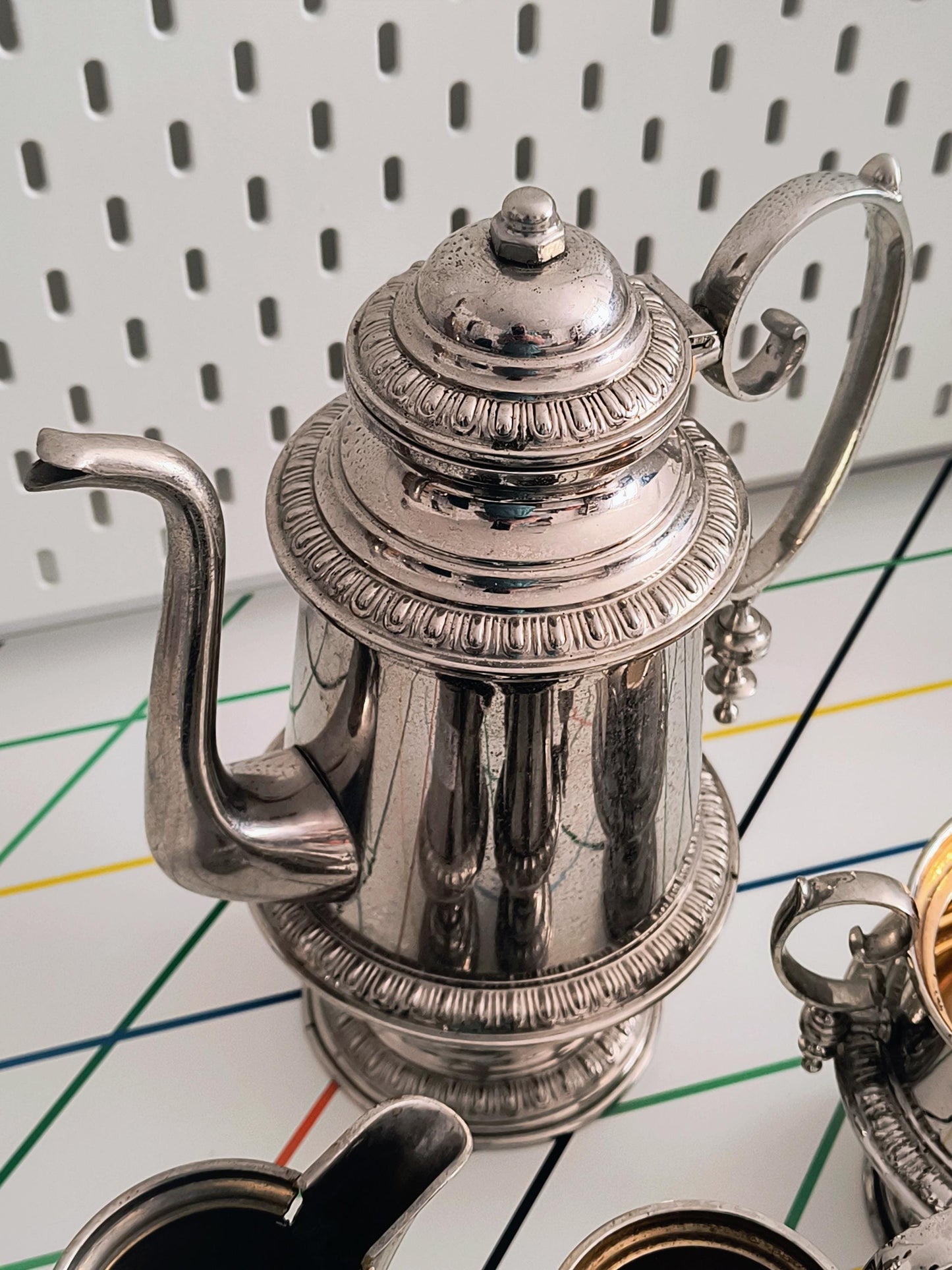 Antique Gustaf Eriksson Eskilstuna Swedish Silver Plated Coffee Set – Coffee Pot, Two Creamers & Sugar Bowl – c. 1910–1925
