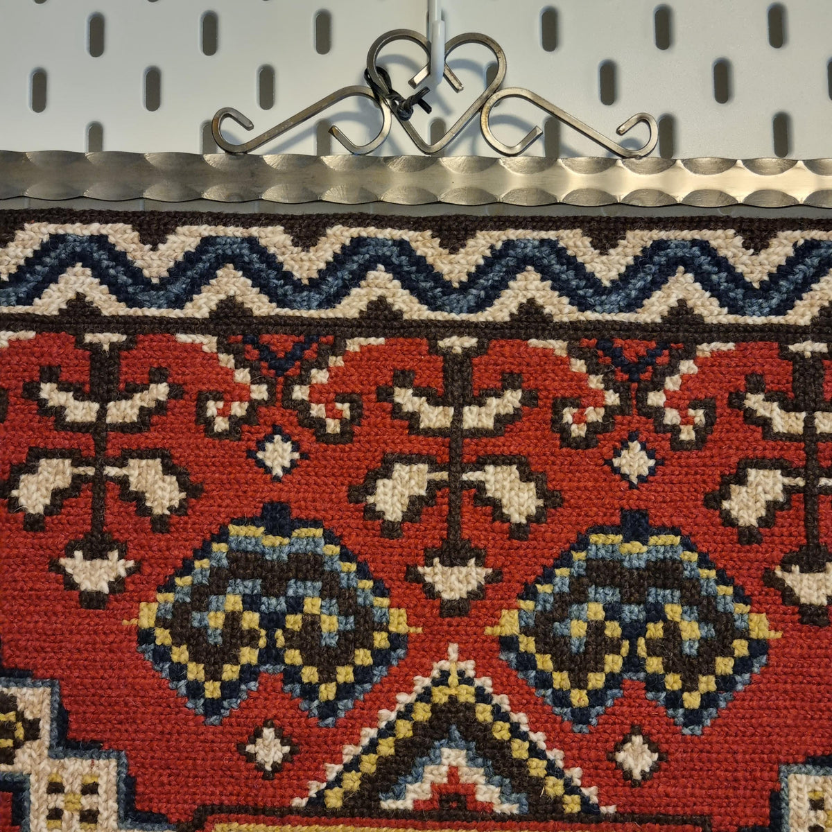 Red Winged Horse Needlepoint Wall Hanging – Swedish Folk Art Textile – Vintage Scandinavian Tvistsöm Tapestry with Metal Hanger