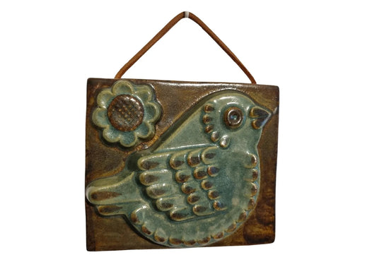 Willi Fischer EGO Stengods Ceramic Wall Relief – Sweden 1960s featuring a green bird and flower in mid-century design